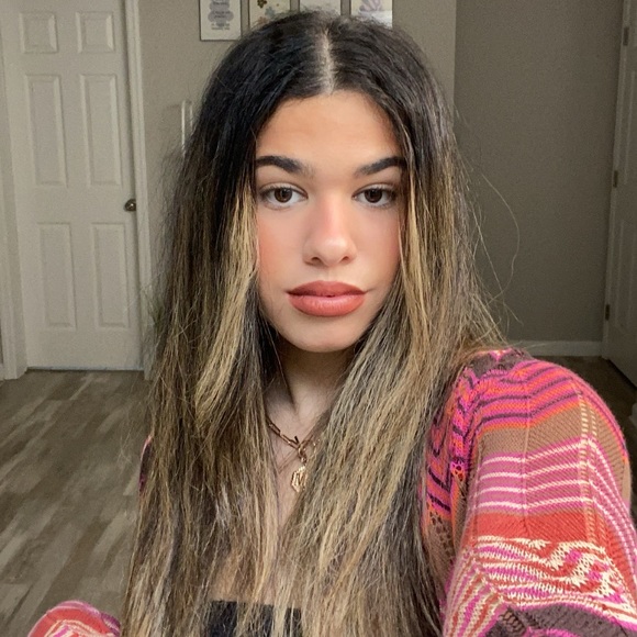 mia_abrams